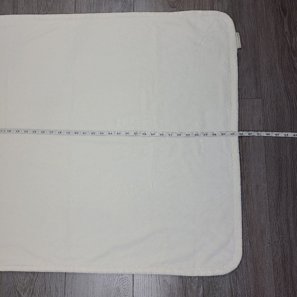 POTTERY Barn Kids Yellow and White Crib and Stroller Baby Blanket - Picture 10 of 10